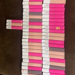 50 Maybelline lipstick matt super stay 
26 shade 30
19 shade 05
5 shade 90
